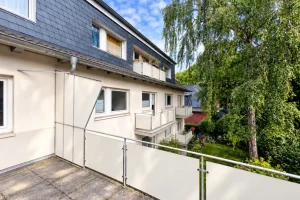 rantzaustrasse-62-hamburg-marienthal-07-dachterrasse-blick-garten